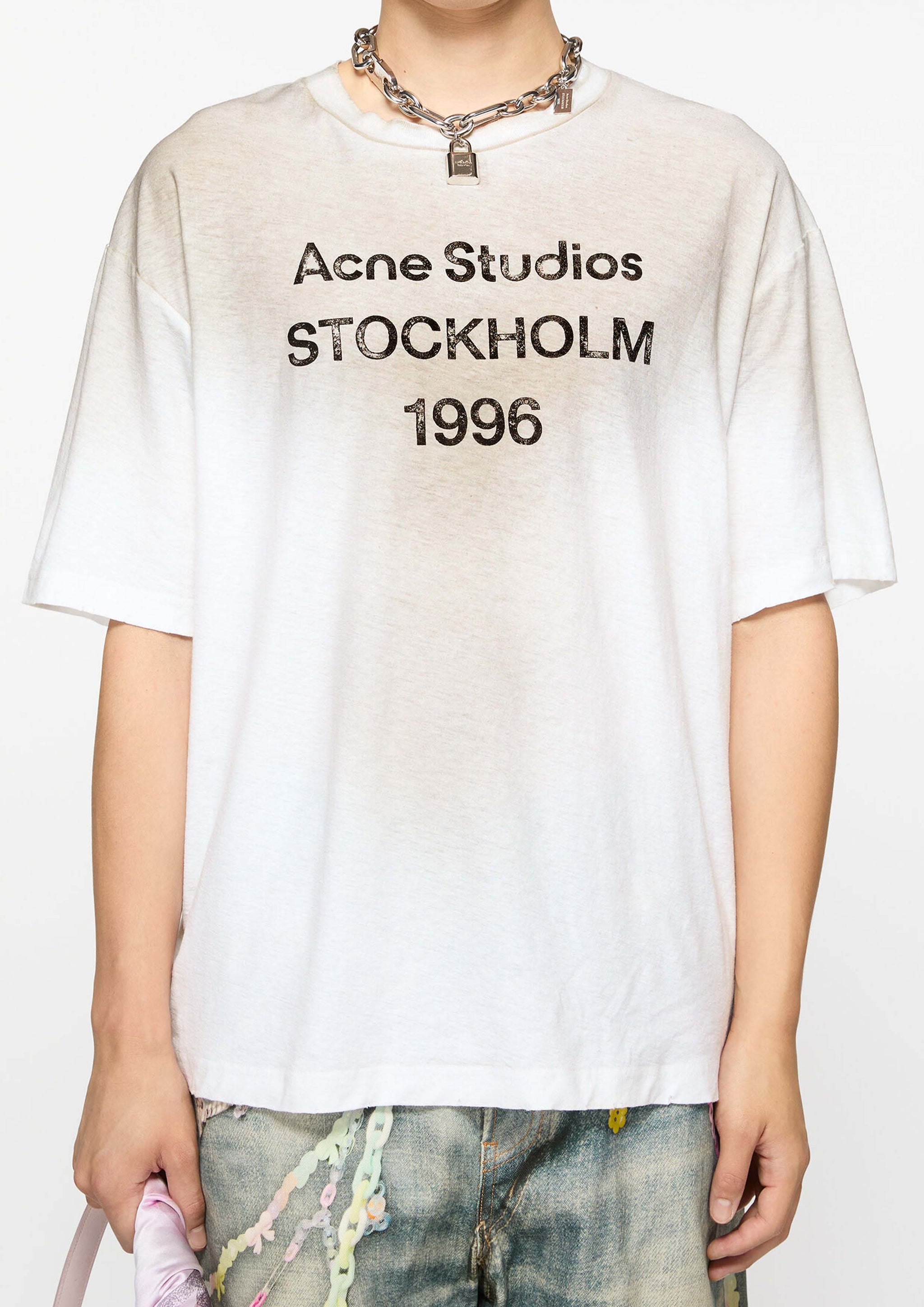 マイクラ 人気アイテム STUDIOS ACNE - WHITE DUSTY FIT RELAXED - T-SHIRT LOGO トップス