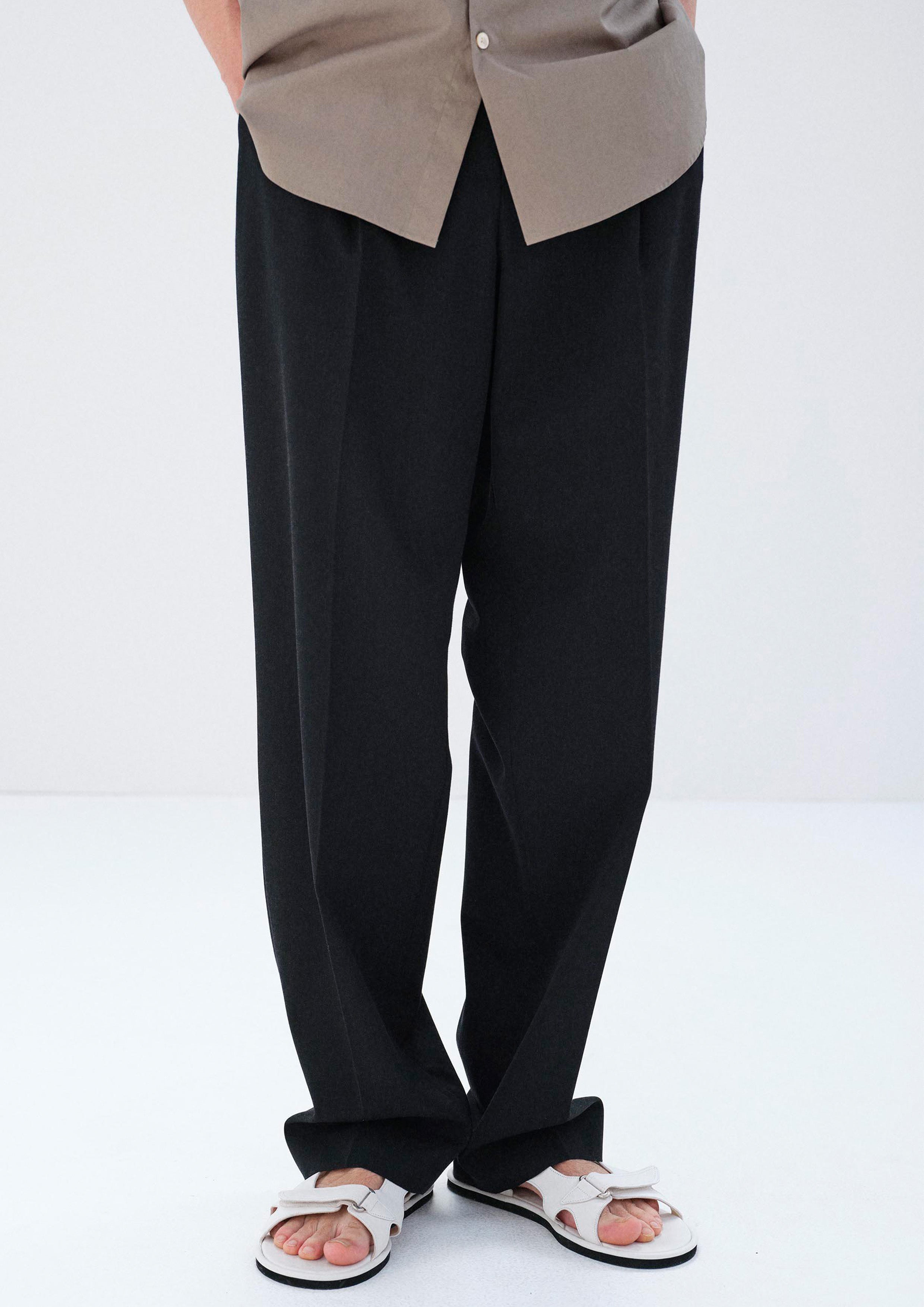 AURALEE - LIGHT WOOL MAX GABARDINE TWO-TUCK SLACKS TOP BLACK