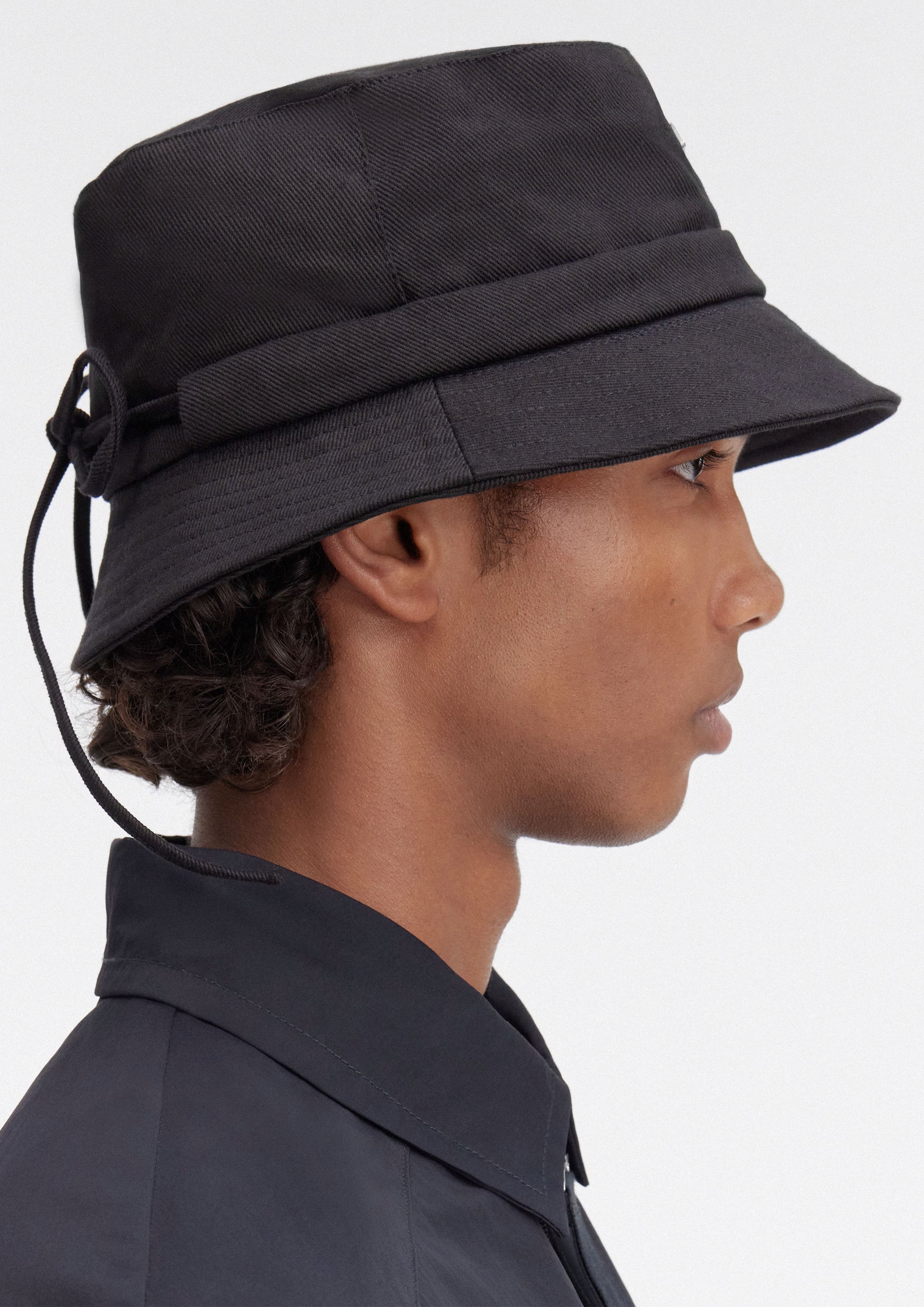 JACQUEMUS - LE BOB GADJO BLACK – SOLAR MTP