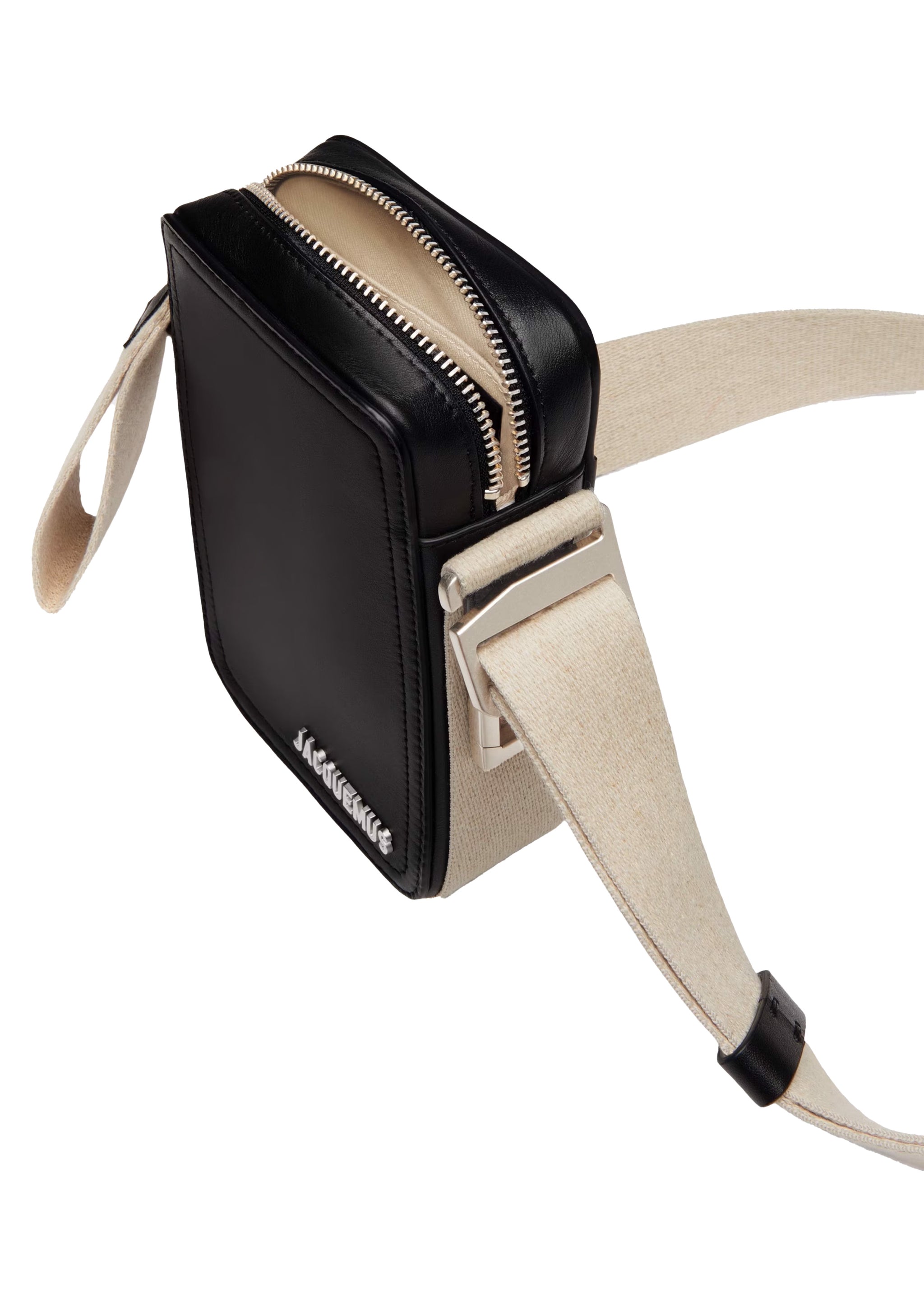 JACQUEMUS_LE_CUERDA_VERTICAL_B