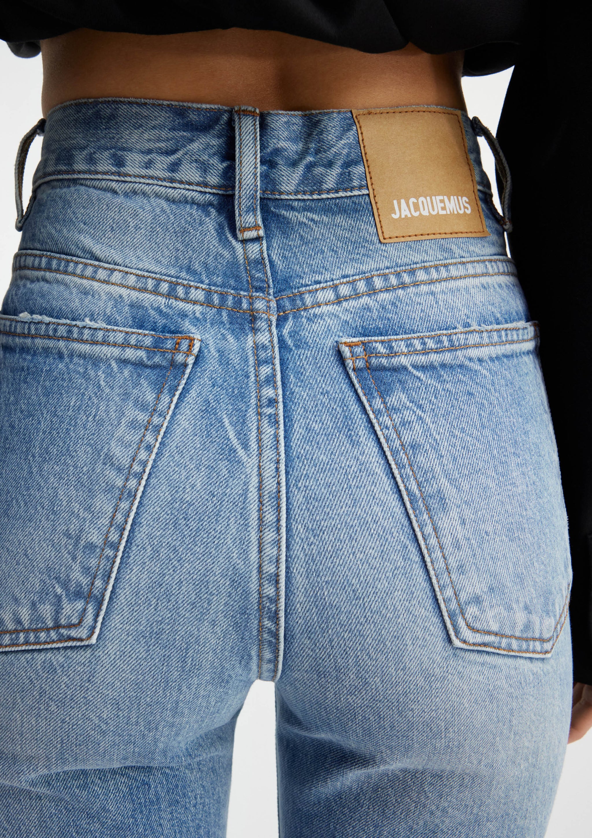 JACQUEMUS_LE_DE_NIMES_BLUE_TAB