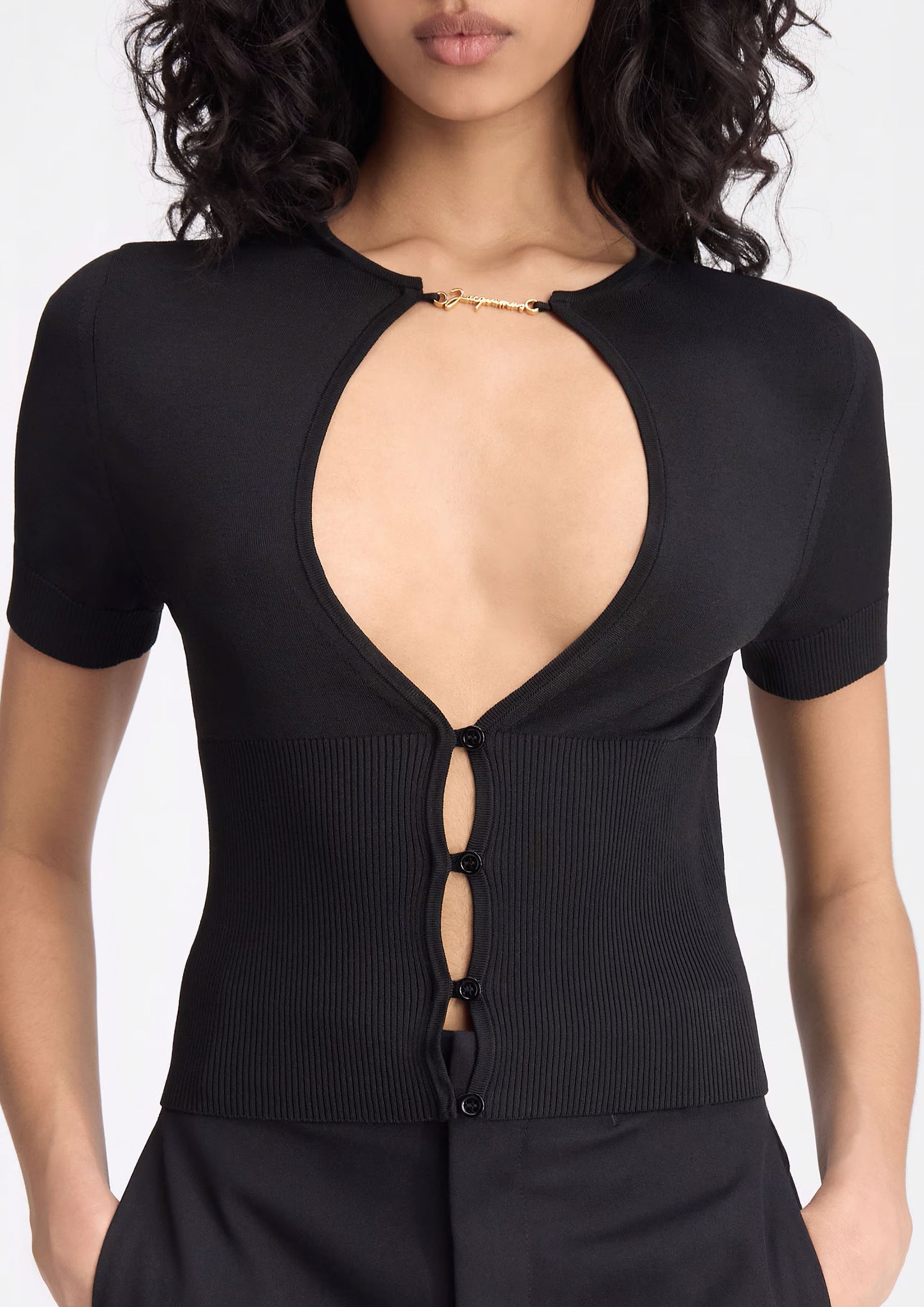 VIP【送料関税込】JACQUEMUS LE HAUT PRALU TOP 22532289_52534771_600.jpg