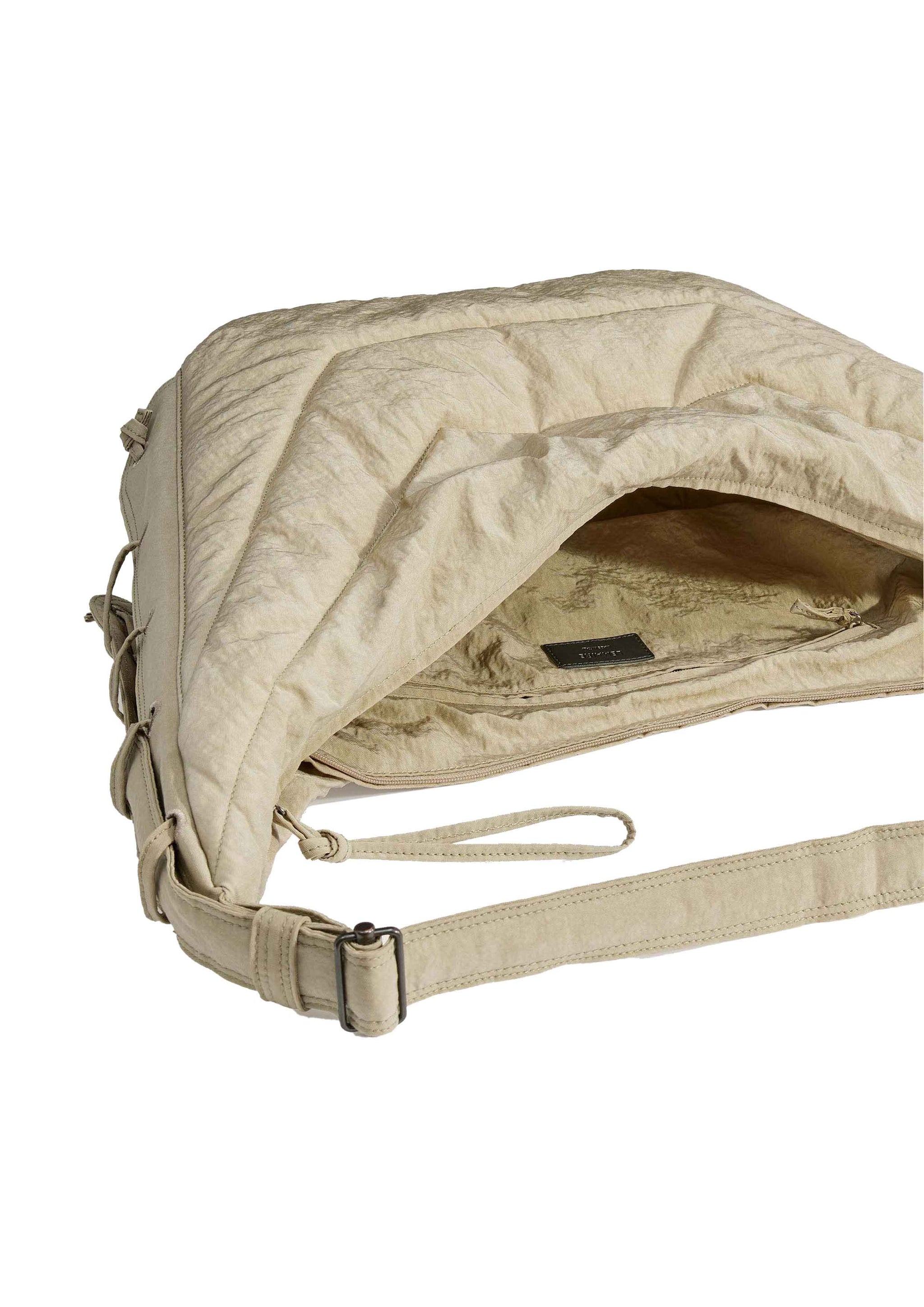 【関税込み】LEMAIRE ベージュ ラージ Soft Game バッグ Medium Soft Game Bag — Clay – La Garçonne
