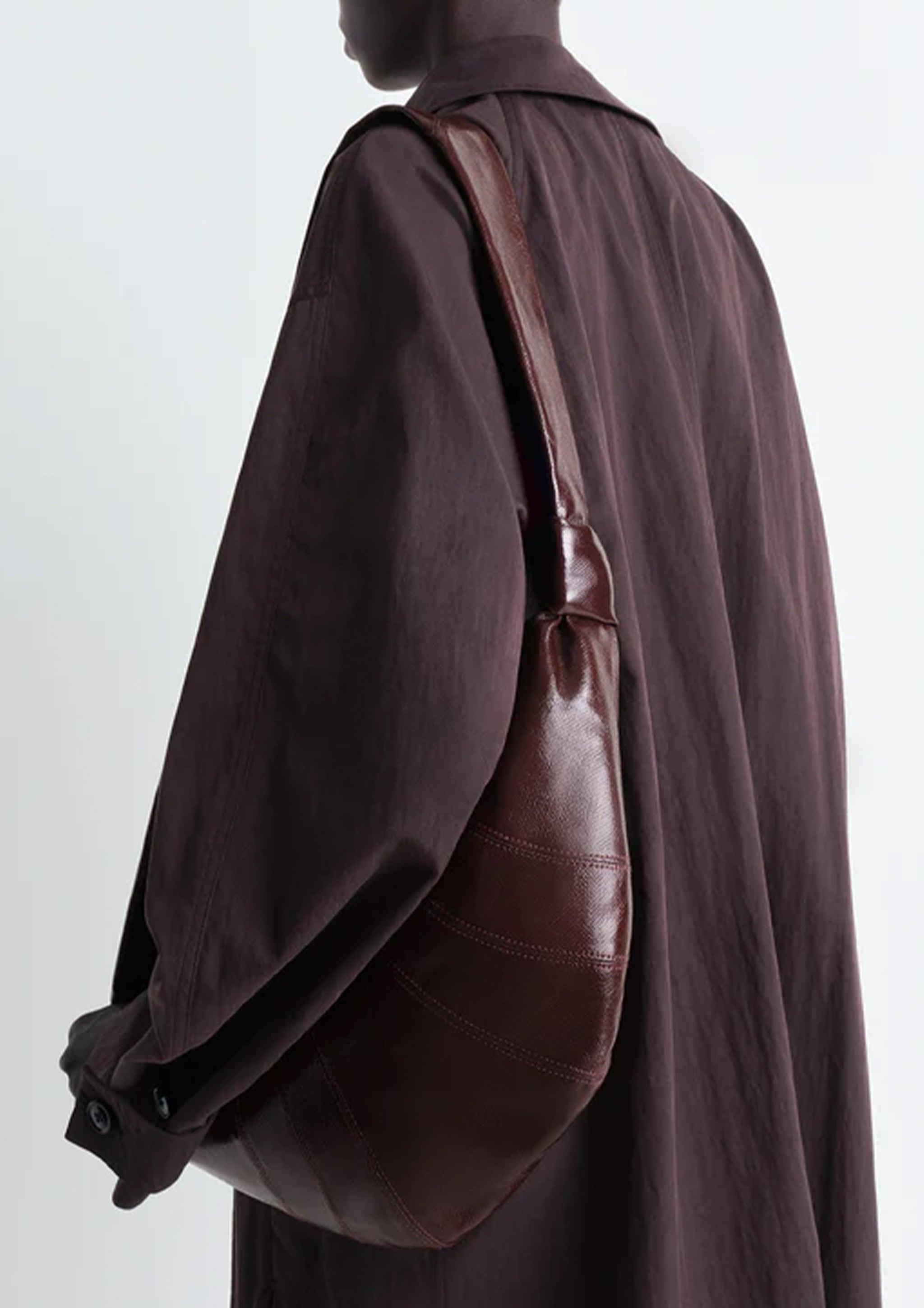 LEMAIRE - MEDIUM CROISSANT BAG CHOCOLATE FONDANT – SOLAR MTP