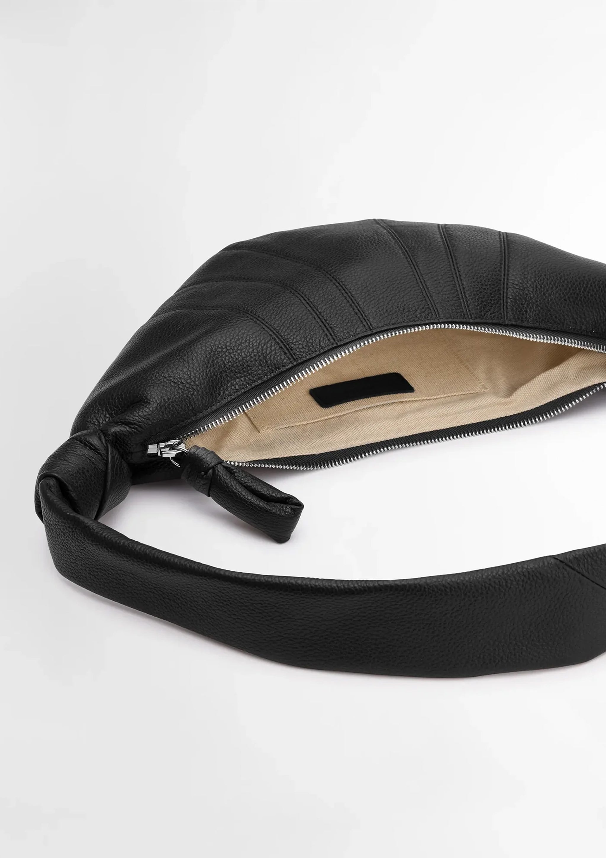 バッグ LEMAIRE small croissant bag OS black Lemaire: Small Croissant Bag (Black) | DSML E-SHOP