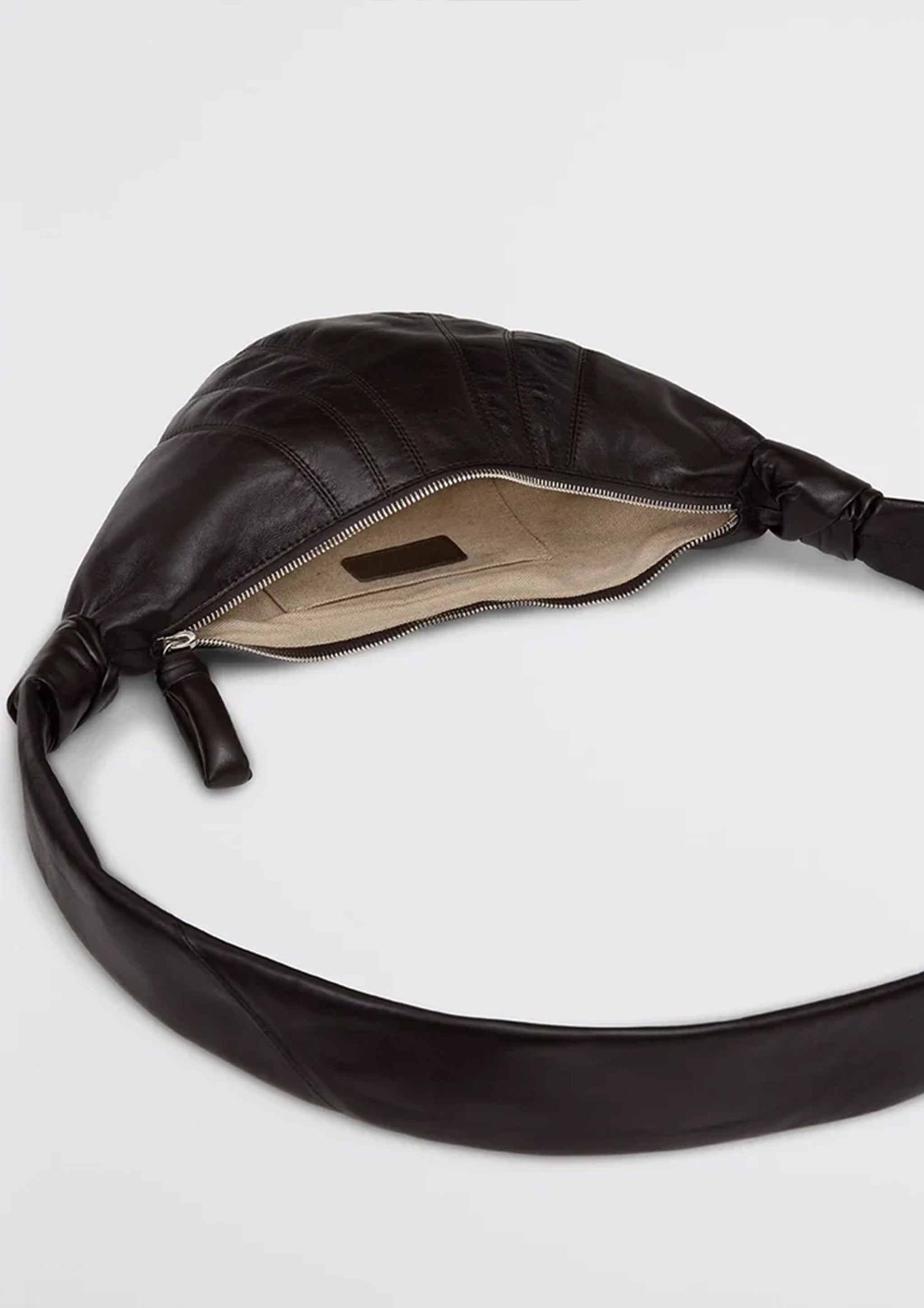 ☆【LEMAIRE】☆SMALL CROISSANT CROSSBODY BA.G☆dark choco☆ Dark Chocolate Small Croissant Bag | LEMAIRE