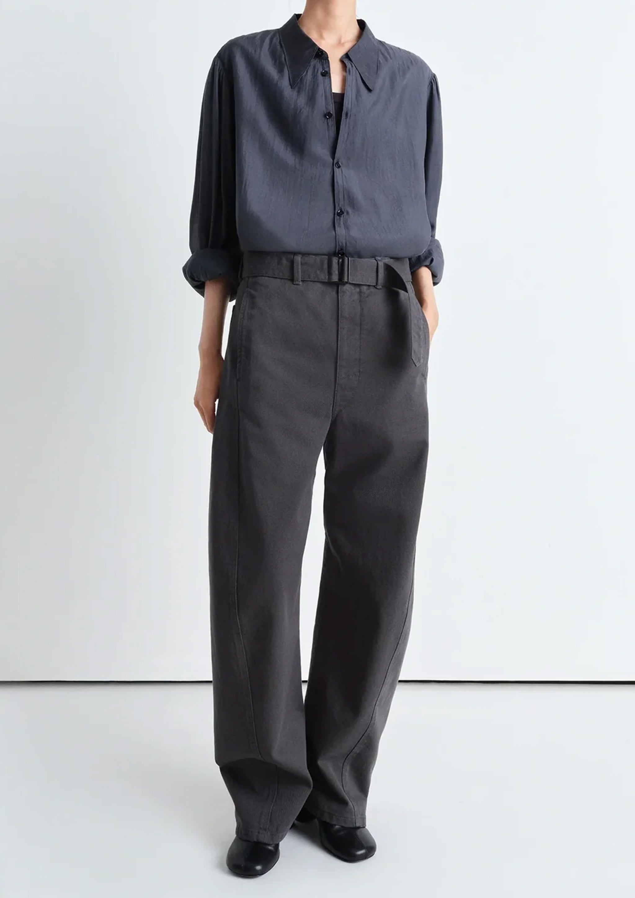 LEMAIRE - TWISTED BELTED PANTS CARBON BLUE – SOLAR MTP