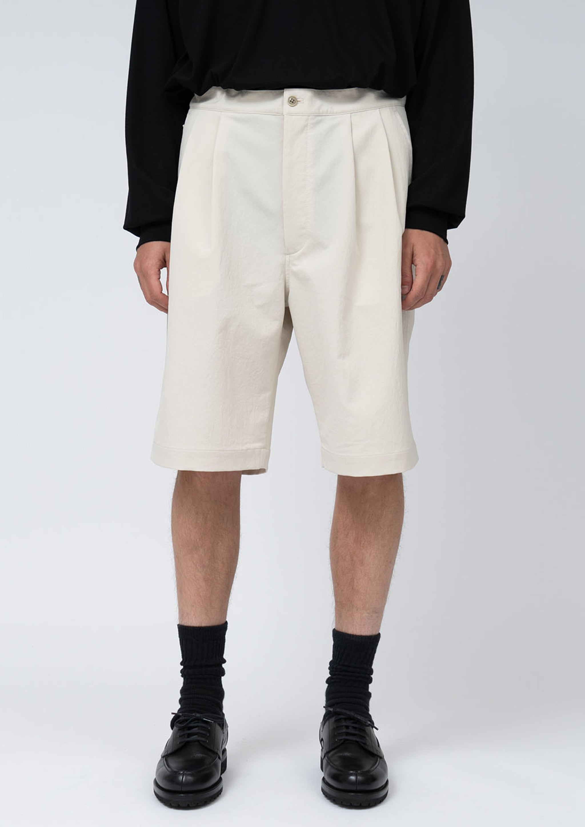 NANAMICA - ALPHADRY DOUBLE PLEATS SHORTS DRY SAND – SOLAR MTP