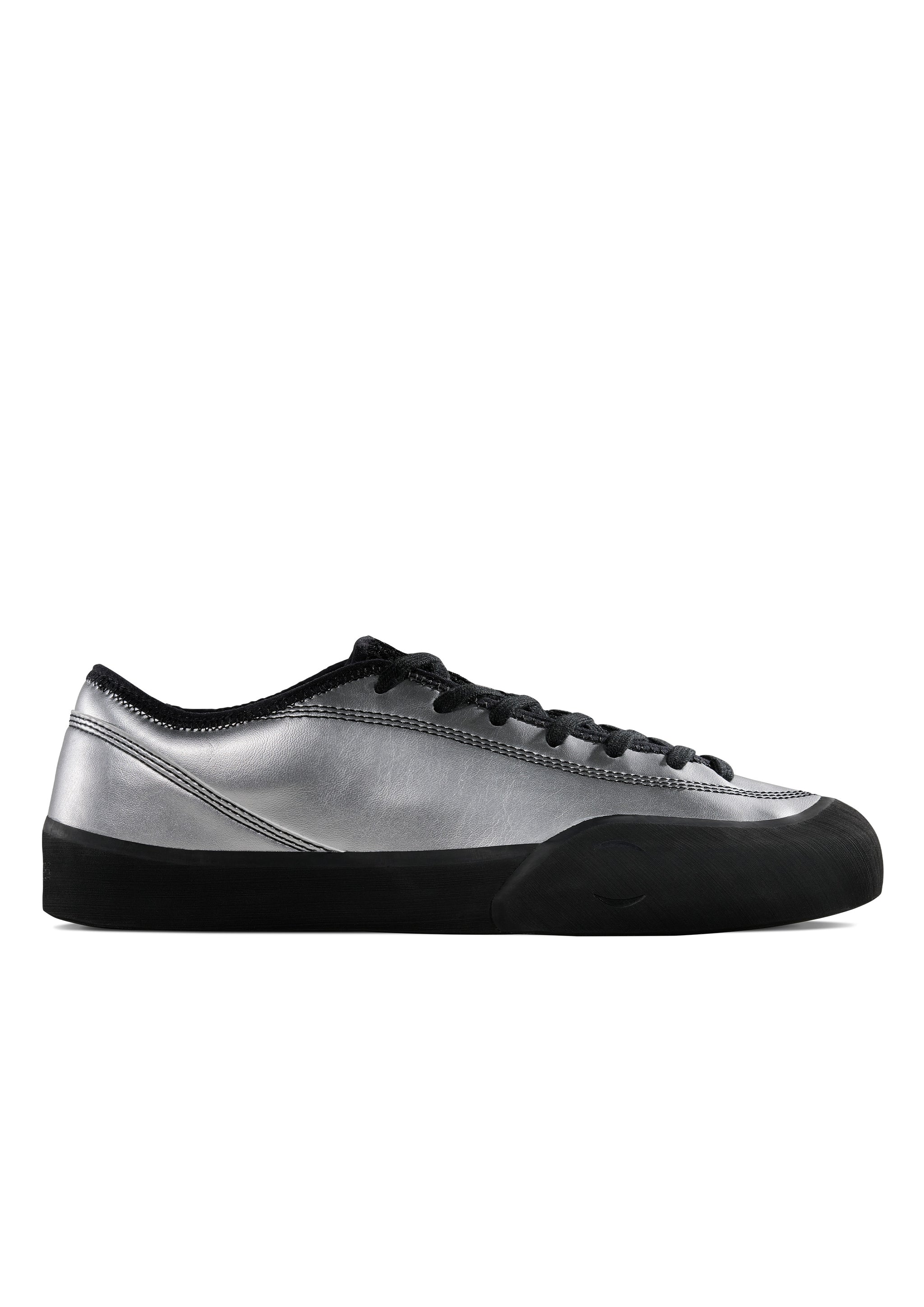靴 VILLAGE PM 1.30 Silver/Natural Bk 27cm Village PM 1.30 PM Shoes - Silver / Natural Black | Flatspot