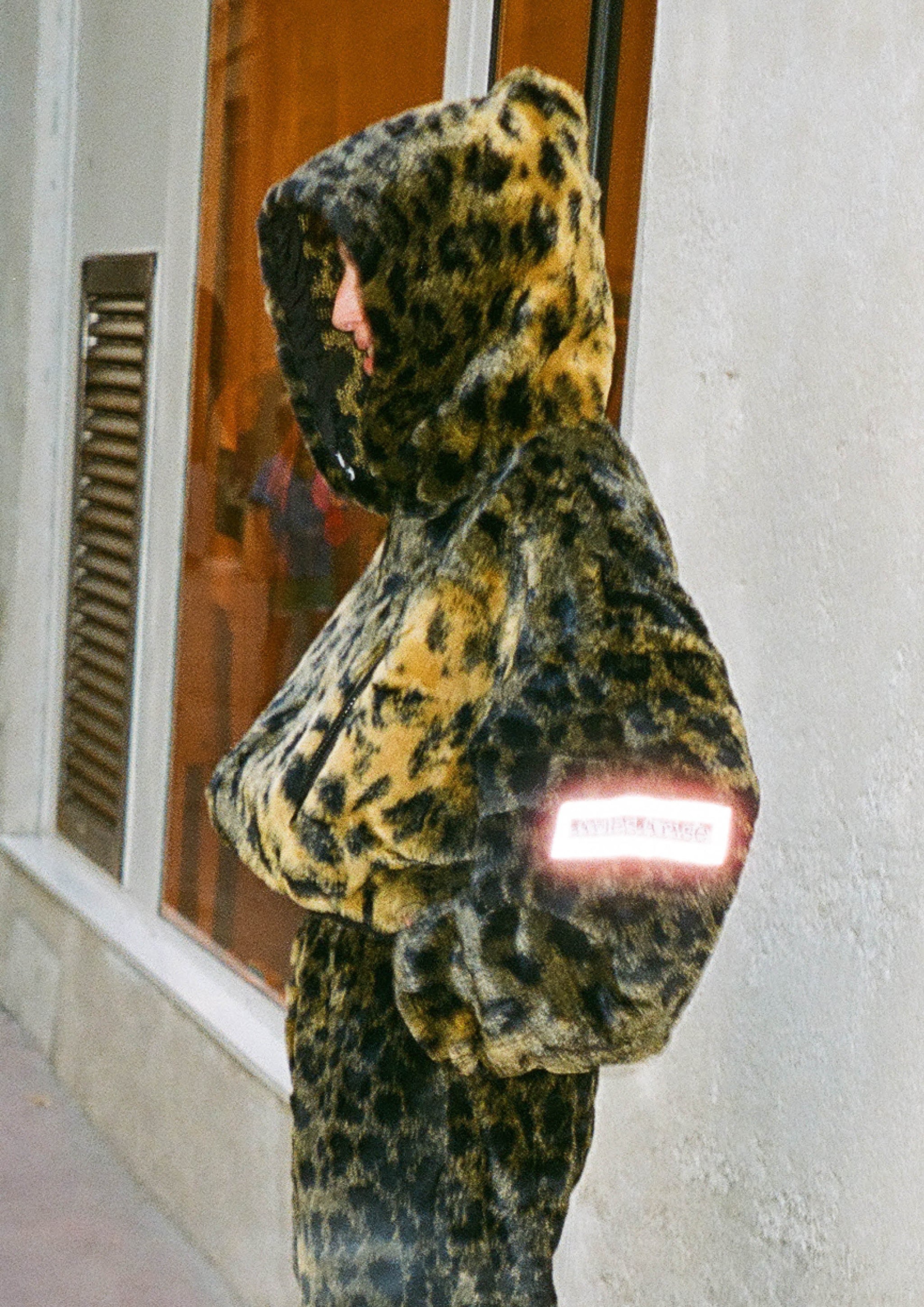 ARIES_LEOPARD_FUR_CROP_HOOD_5_