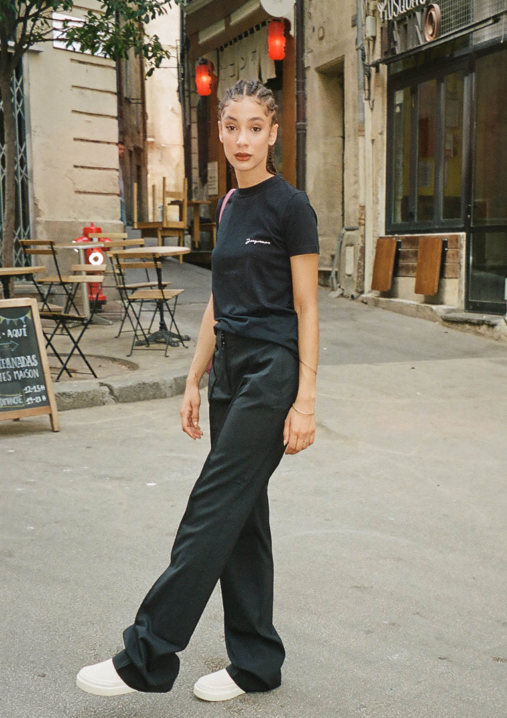 パンツ JACQUEMUS Le Pantalon Calisson Jacquemus Le Pantalon Ovalo Trousers | Neutrals | FARFETCH AO